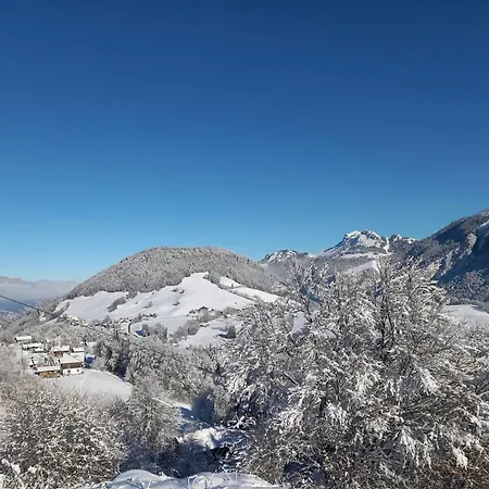 A La Montagne *